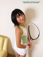 Sexy Asian Tennis Girl Show Pink Pussy